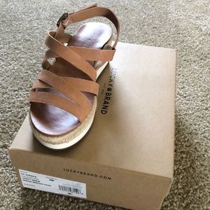 Brand new Lucky Brand platform sandals